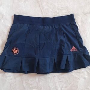 Adidas bottom ruffle skirt